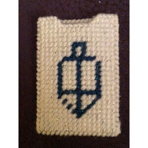 Handmade Hanukkah Dreidel Gift Card Holder – White Plastic Canvas Judaica